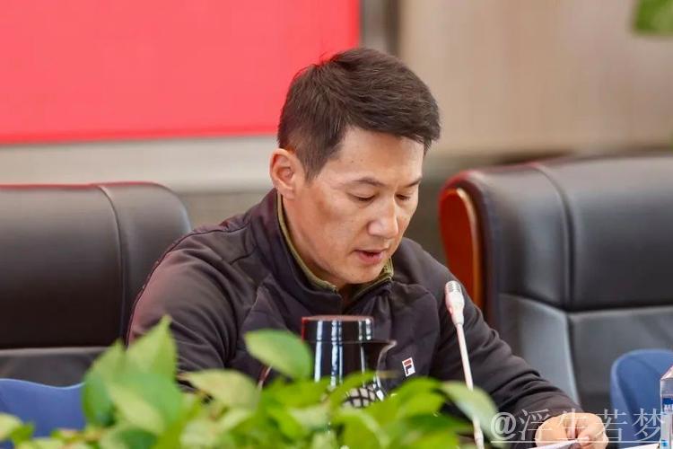 纪冬：中国空中技巧队需保持进取心